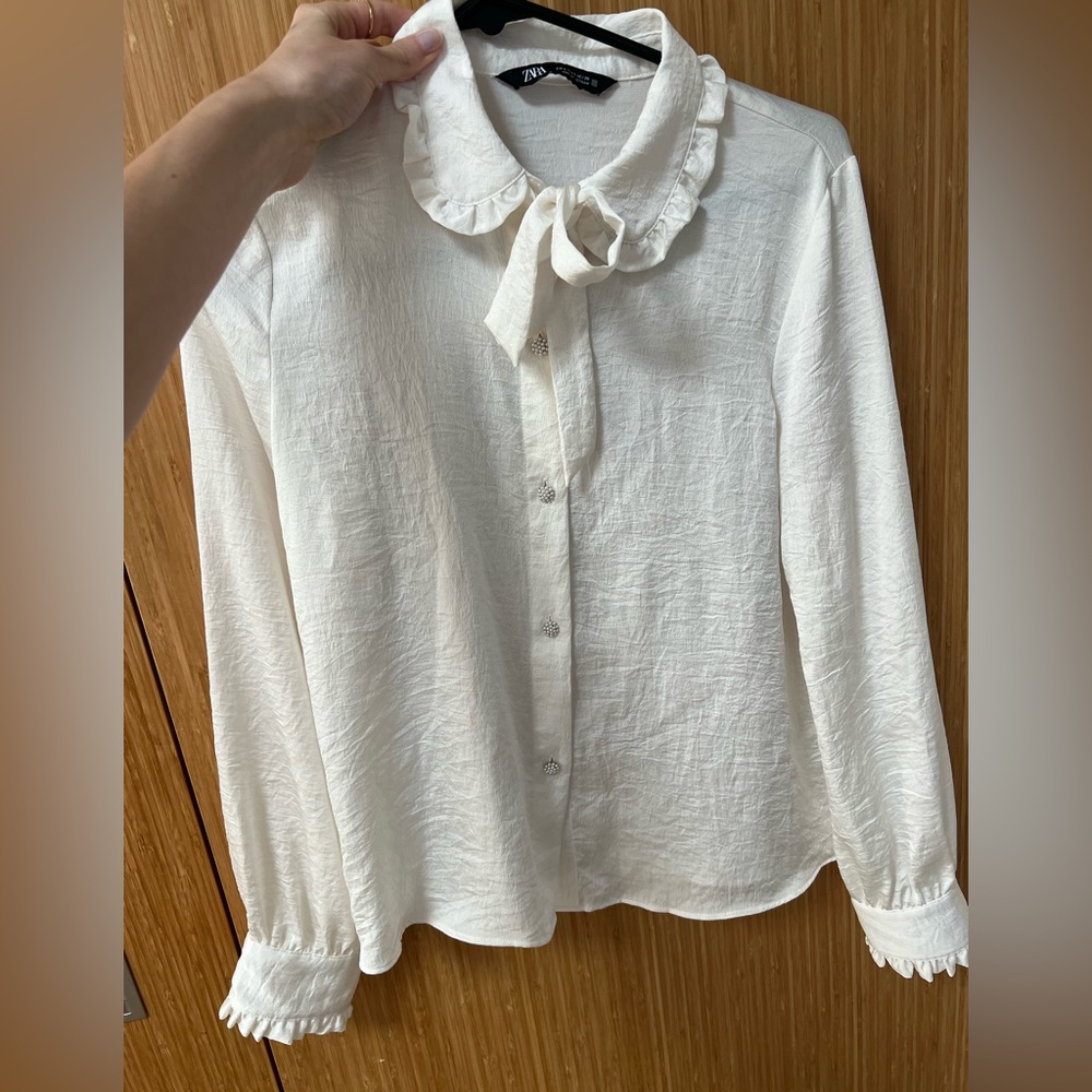 Zara Elegant White Ruffled Women's blouse